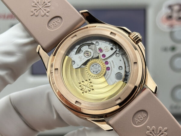 Patek Philippe Aquanaut (AQUANAUT)