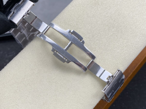 Vacheron Constantin Overseas 4500V