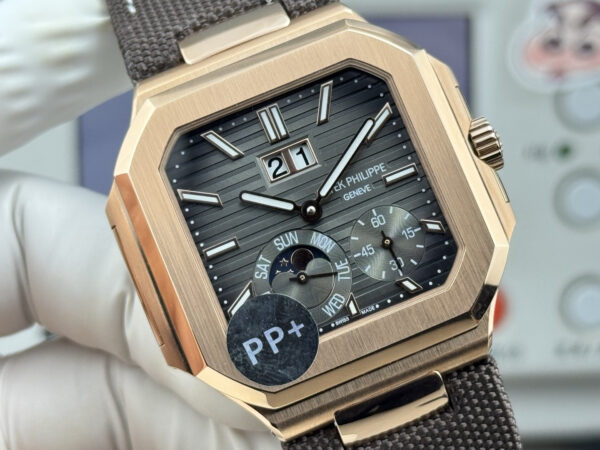 Patek Philippe Watch 5822-001 White