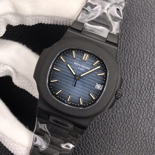 Patek Philippe Nautilus (NAUTILUS) Blue