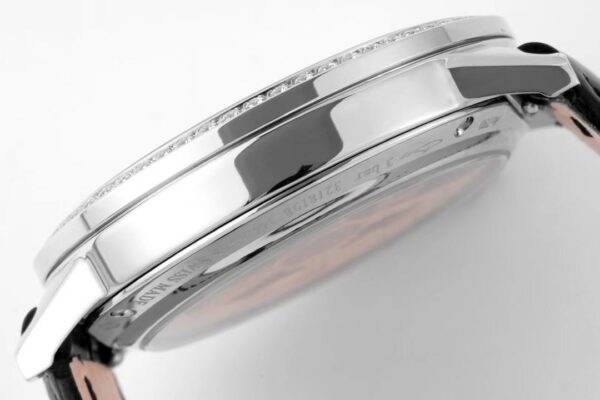 Jaeger-LeCoultre Watch Reference Pending Black