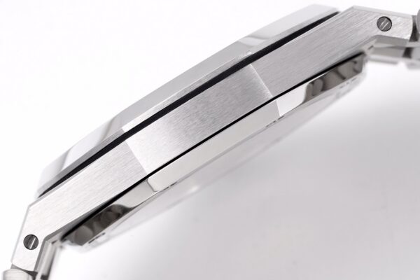 Audemars Piguet Royal Oak 15202 White