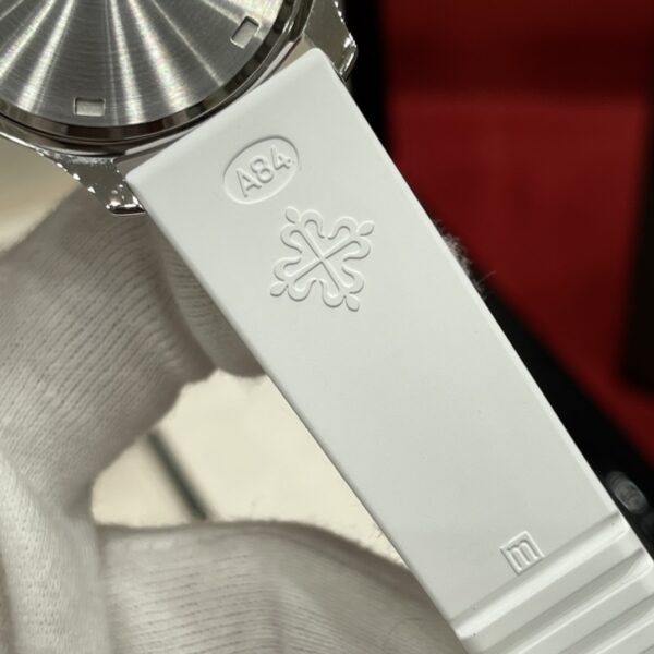 Patek Philippe Aquanaut 5067 White