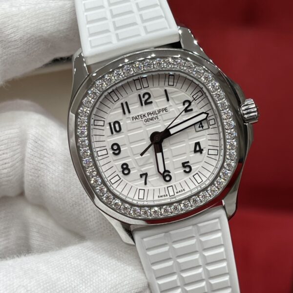Patek Philippe Aquanaut 5067 White