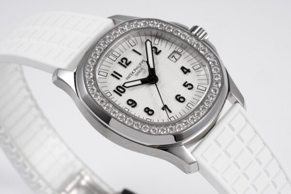 Patek Philippe Aquanaut 5067A Purple