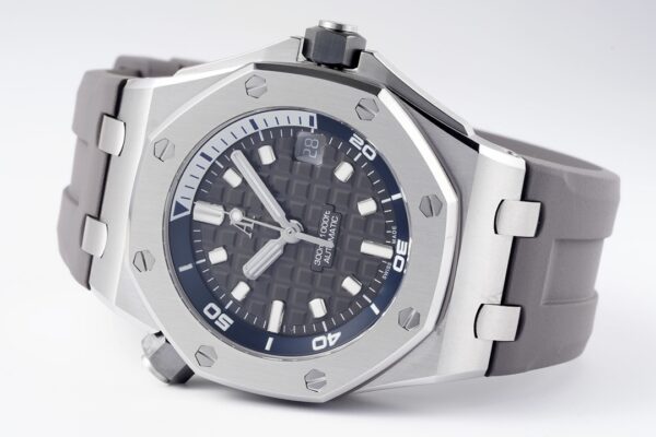 Audemars Piguet Royal Oak 15720 Blue