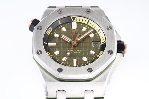 Audemars Piguet Royal Oak 15720 Blue