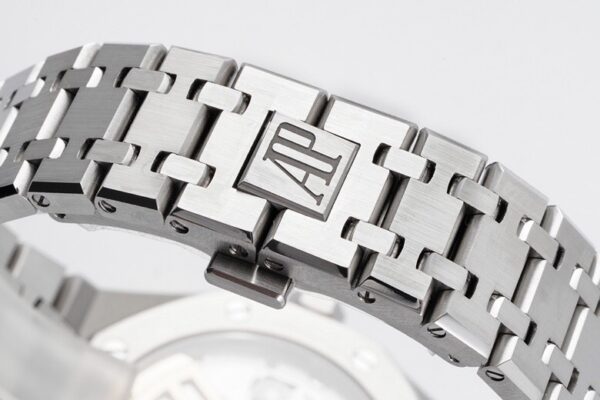 Audemars Piguet Royal Oak 15500 Red