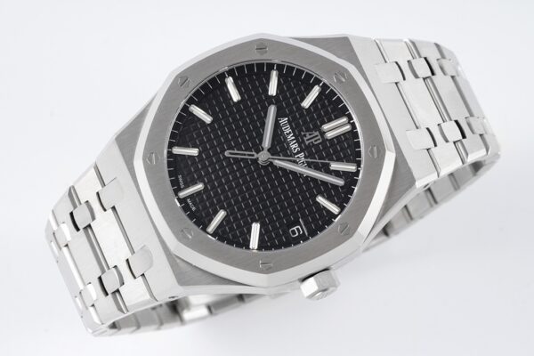 Audemars Piguet Royal Oak 15500 Red