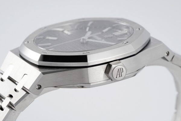 Audemars Piguet Royal Oak 15500 Red