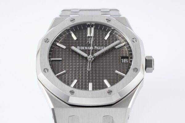 Audemars Piguet Royal Oak 15500 Red