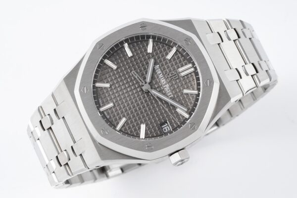 Audemars Piguet Royal Oak 15500 Red