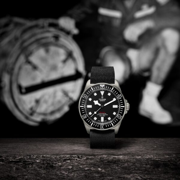 Tudor Submariner 25717N Smoked