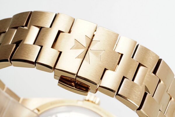 Patek Philippe Royal Oak 4500V Rose Gold