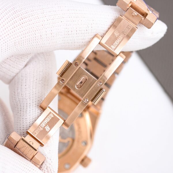 Audemars Piguet Royal Oak 26574 Blue