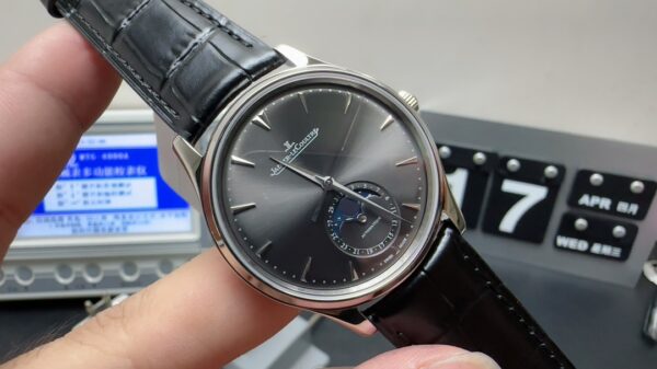 Jaeger-LeCoultre Watch (COMPLICATIONS) Gray