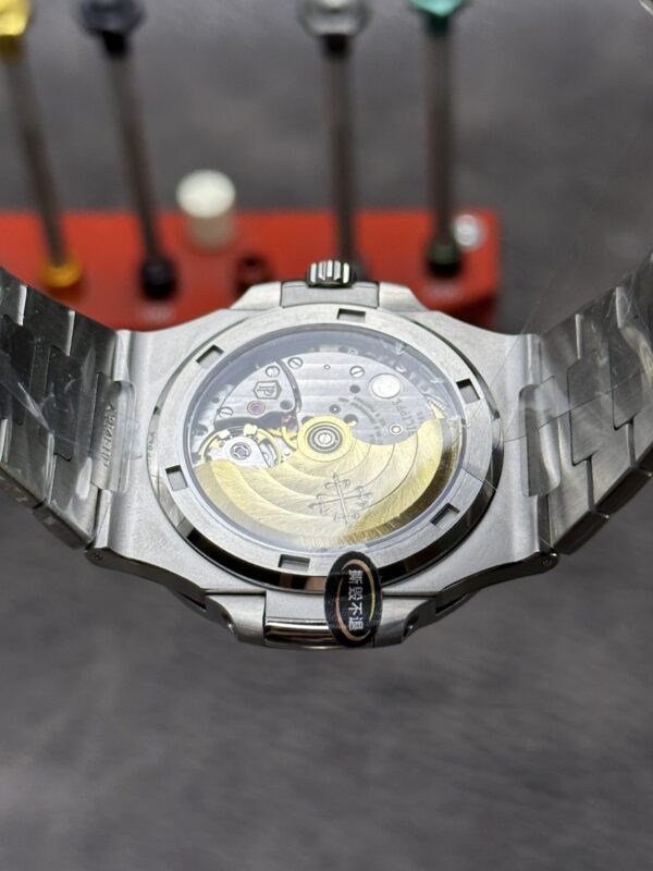Patek Philippe Nautilus (NAUTILUS) Green