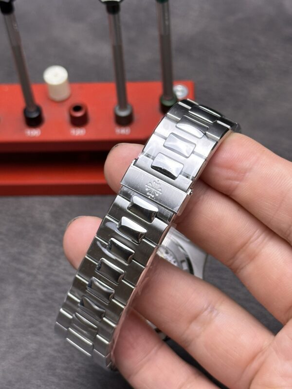 Patek Philippe Nautilus (NAUTILUS) Green