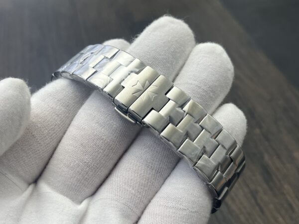 Vacheron Constantin Overseas 7920V/210A