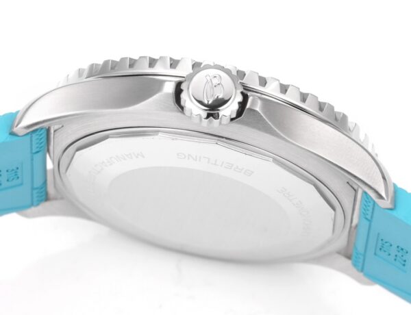 Breitling Superocean (SUPEROCEAN) Blue