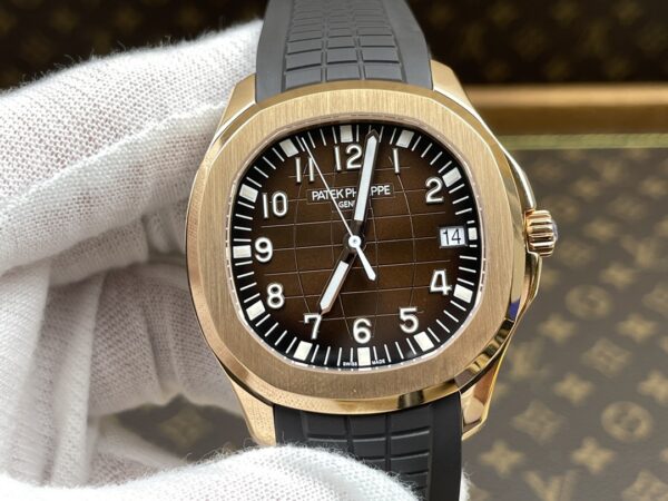 Patek Philippe Aquanaut 5167G Rose Gold