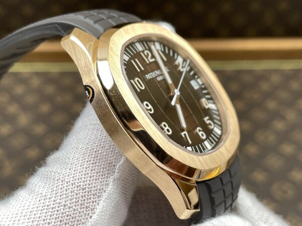 Patek Philippe Aquanaut 5167G Rose Gold