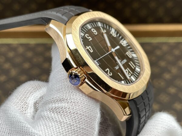 Patek Philippe Aquanaut 5167G Rose Gold