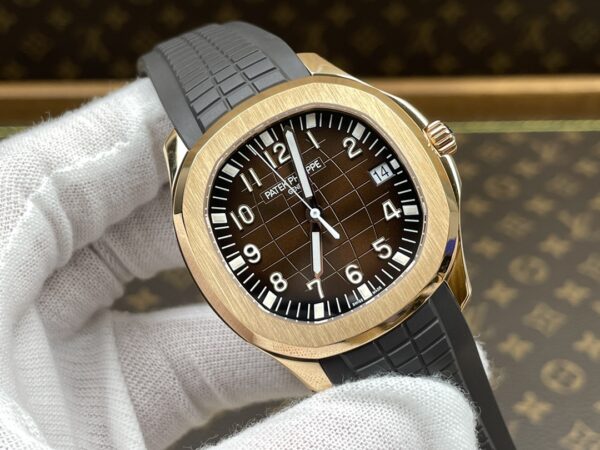 Patek Philippe Aquanaut 5167G Rose Gold