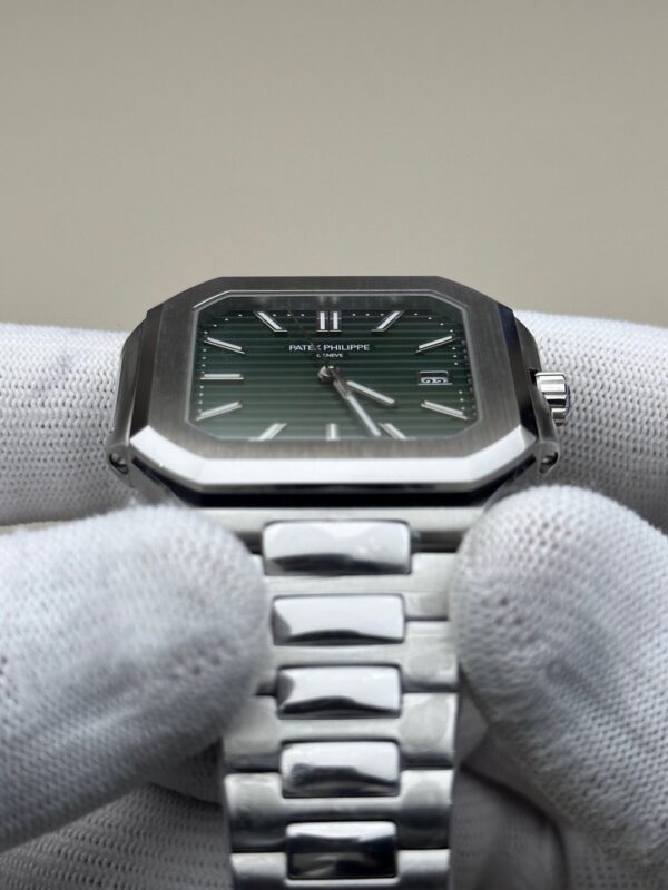 i1735623308807_4286_0_3-1.jpg Patek Philippe Watch Reference Pending