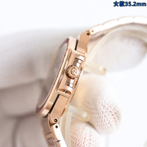 i1735738781463_2423_0_4-1.jpg Patek Philippe Nautilus 5711 Blue