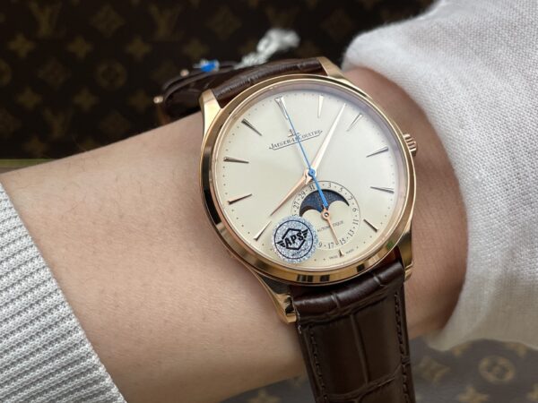Jaeger-LeCoultre Master Control (COMPLICATIONS)