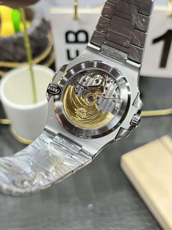 Patek Philippe Nautilus 5811G White