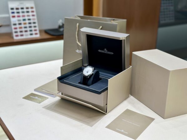 Jaeger-LeCoultre Master Control (COMPLICATIONS)