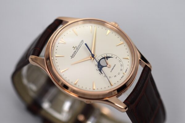 Jaeger-LeCoultre Master Control (COMPLICATIONS) Blue