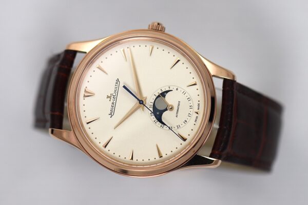 Jaeger-LeCoultre Master Control (COMPLICATIONS) Blue