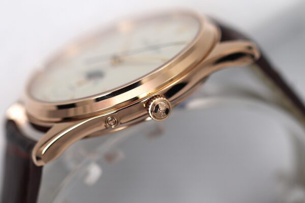 Jaeger-LeCoultre Master Control (COMPLICATIONS) Blue