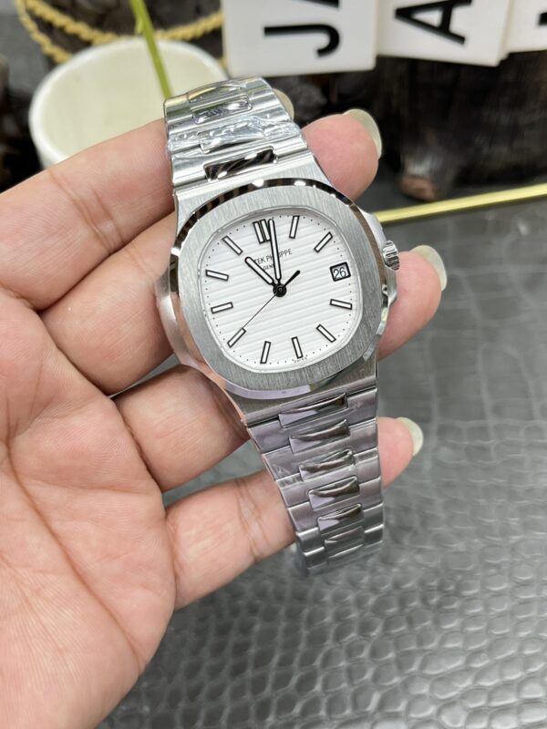 Patek Philippe Nautilus 5711 White