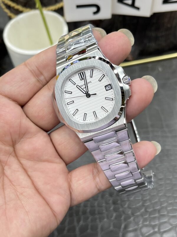 Patek Philippe Nautilus 5711 White