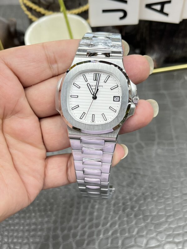 Patek Philippe Nautilus 5711 White