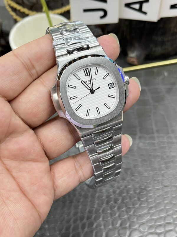Patek Philippe Nautilus 5711 White