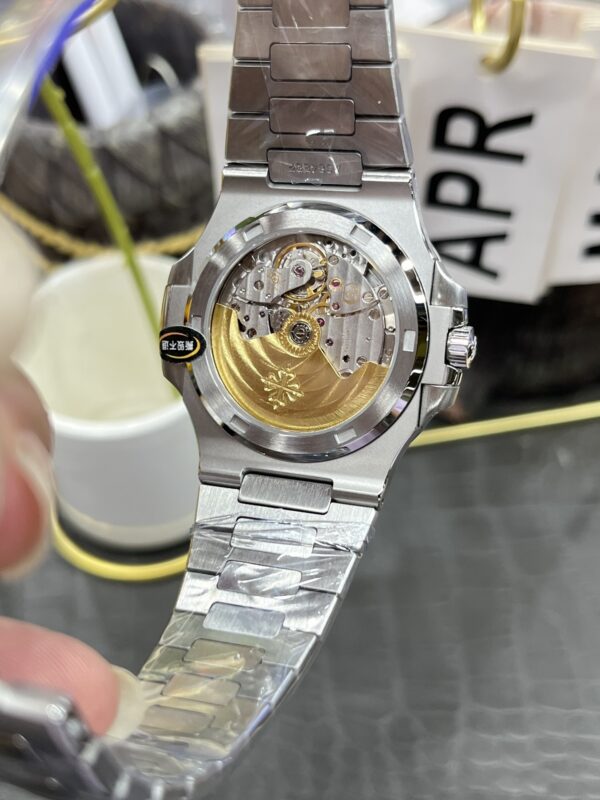 Patek Philippe Nautilus 5711 White