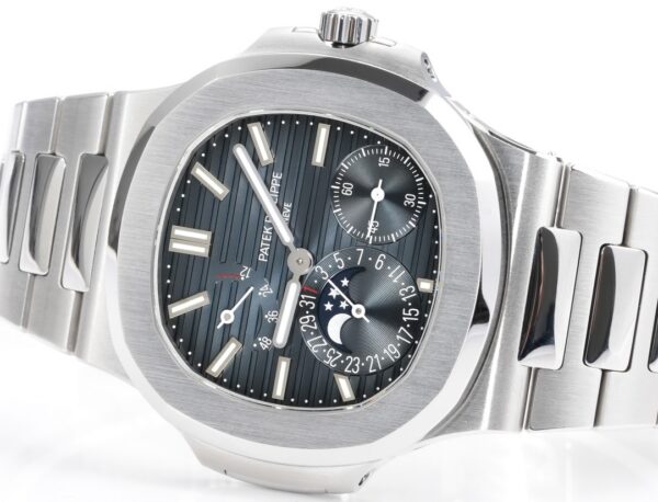 Patek Philippe Nautilus 5712A
