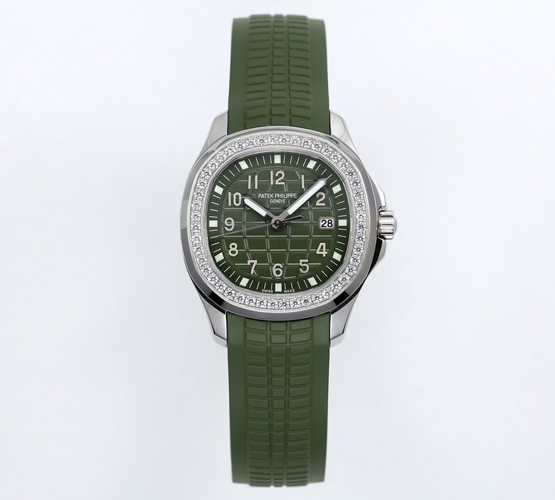 Patek Philippe Aquanaut 5267 Purple