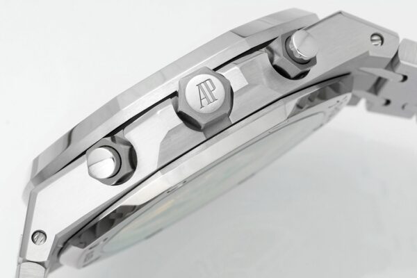 Audemars Piguet Royal Oak 26240