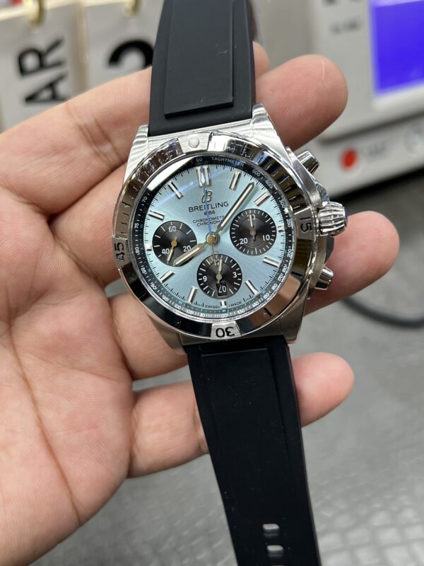 Breitling Chronomat (COMPLICATIONS)