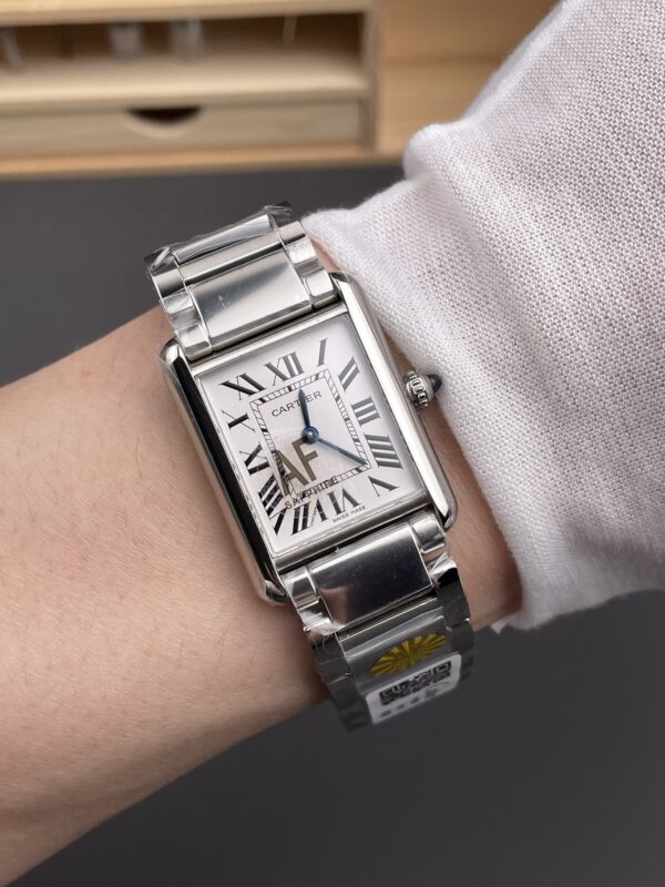 i1748112470545_9033_0_8-3.jpg Cartier Tank (TANK)