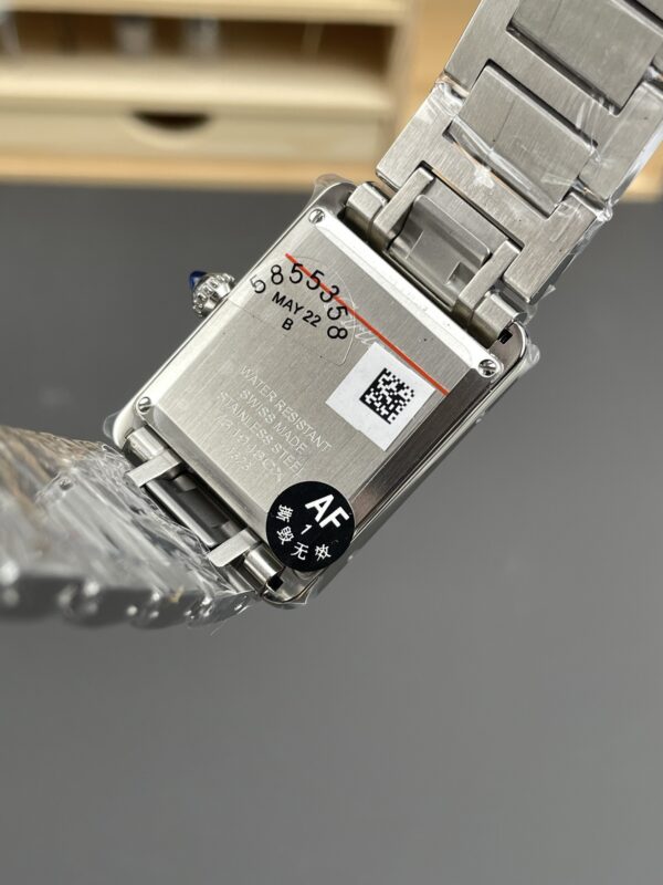 i1748112470737_4165_0_4-3.jpg Cartier Tank (TANK)