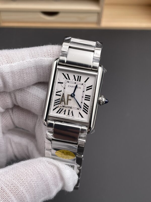 i1748112470835_9919_0_0-3.jpg Cartier Tank (TANK)