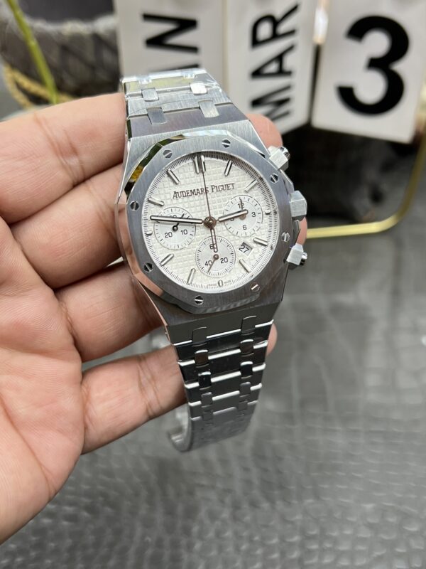 Audemars Piguet Royal Oak 26240 White