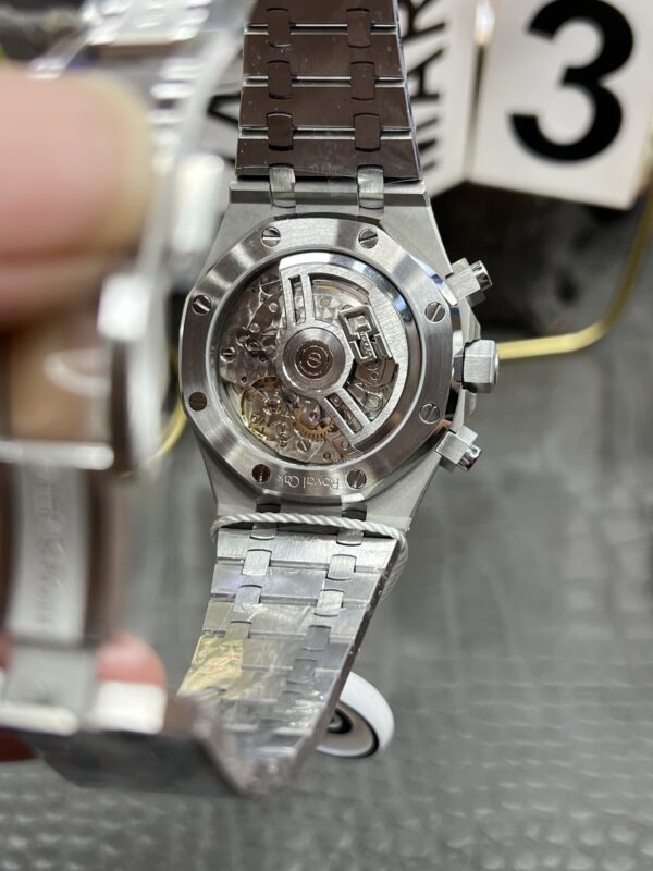 Audemars Piguet Royal Oak 26240 White